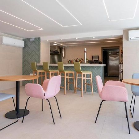 Halley Hotel & Apartments Affiliated By Melia Бенидорм Екстериор снимка