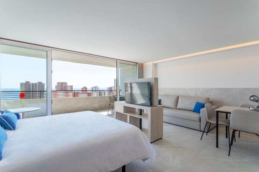 Halley Hotel & Apartments Affiliated By Melia Бенидорм Екстериор снимка